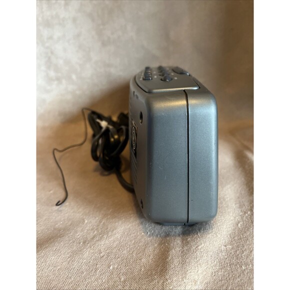 VTG Lenoxx Sound Model CR-776 AM/FM Alarm Clock Radio, LED Display WORKS GREAT - Picture 4 of 16